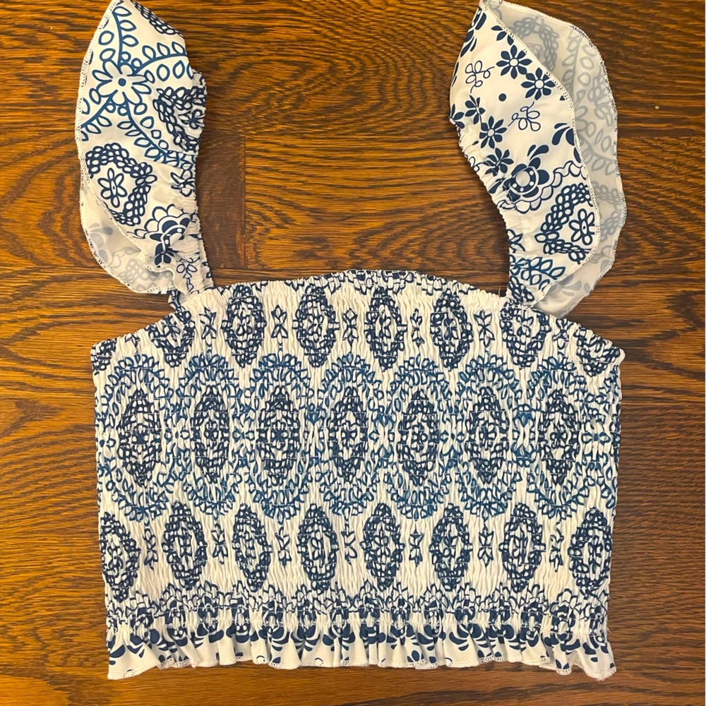 Ribbed Tank Top Blue and White Pattern